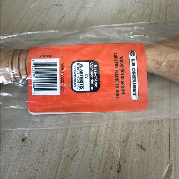 Le Creuset solid wood 12.5” revolution spoon - Picture 5 of 5